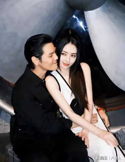 向佐反向圈粉!曝楊子接觸資本,只給老婆接貴戲,黃聖依是他的玩物