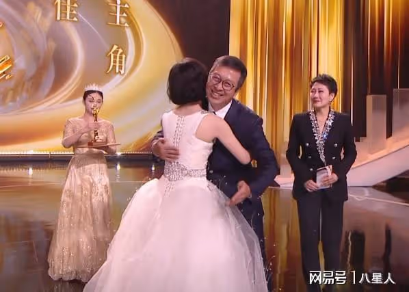金鷹獎這一夜!人情冷暖咖位高低,在趙麗穎身上體現得如此淋漓盡致