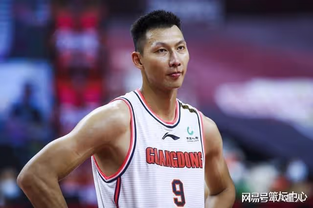 數目驚人!易建聯或因嫖娼被十幾家公司解約,需要支付多少違約金?
