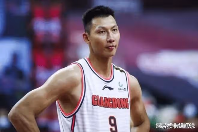 色膽包天!曝易建聯女主素顏,做愛滋檢查,交易太多導致大便失禁