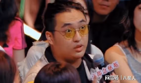 吳鎮宇16歲兒子亮相綜藝節目! 體型壯碩似野人,英年早熟引發熱議