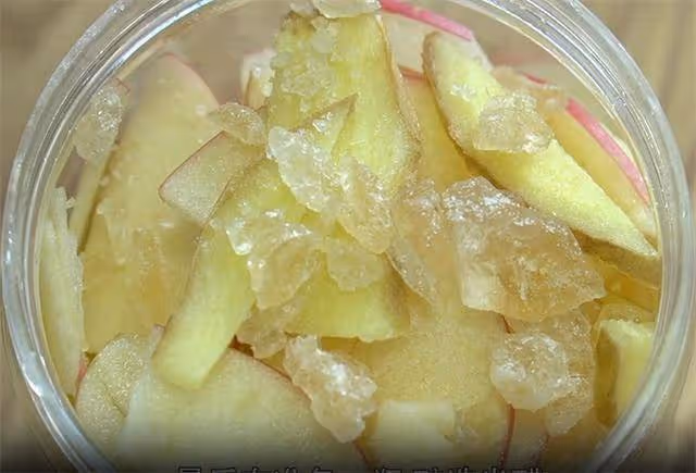 生薑和蘋果放一起真實用,堅持30天重新回到100斤,大肚腩不見了