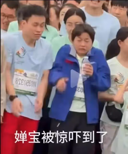 郭晶晶全紅嬋澳門開跑，發令槍太響全紅嬋被嚇一跳，畫面太可愛