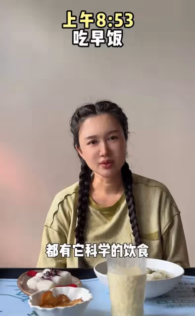 張紀中曬老婆月子照,杜星霖獲多名護工照顧條件超棒,老張好開心