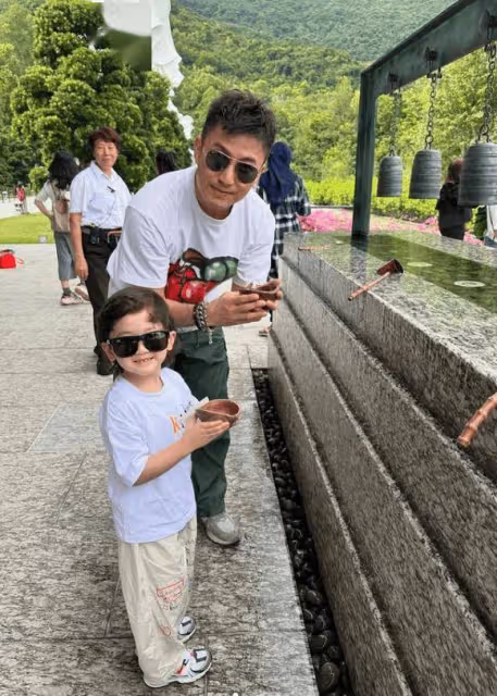 TVB視帝宣布將赴廣州舉辦演唱會!稱海報題詞4歲兒子寫!激動:做一些想做的事