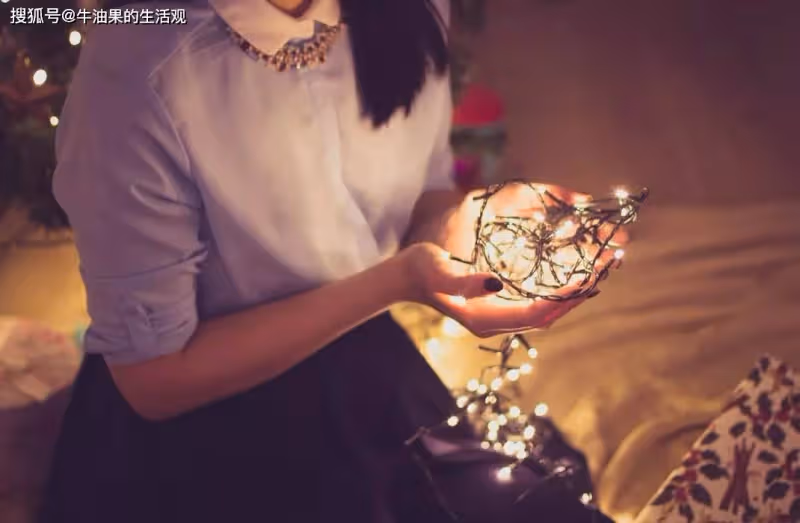 LV櫃姐勾引男客戶被原配撕,聊天記錄太炸裂,叫人爸爸開好房等他