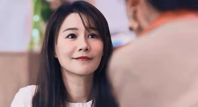 TVB新劇後半部分口碑崩盤,男主角主動犧牲色相,吻到嘴唇變形