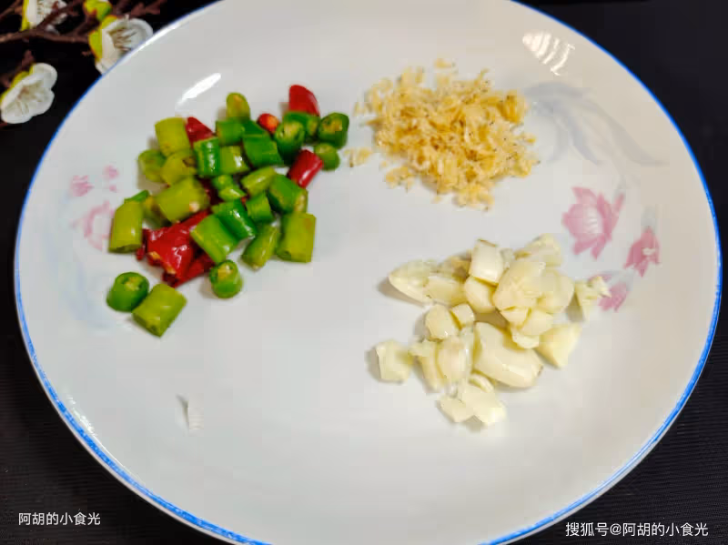 天冷這菜不吃太虧了,好一個秋補第一菜!一菜一豆搭配燜一鍋,口口爆汁嫩透了