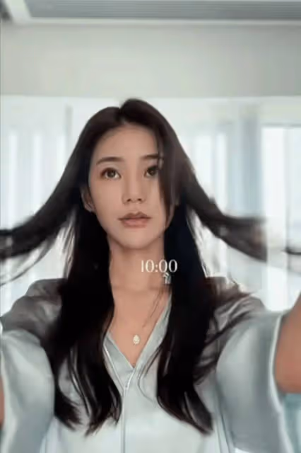 馬筱梅素顏出鏡教網友編頭髮超可愛,不化妝依舊超美,生活好精緻