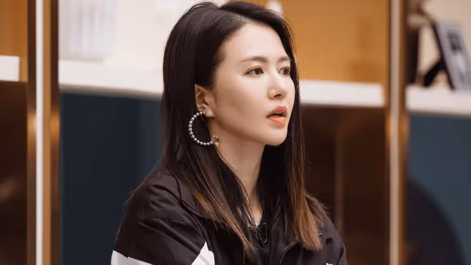 譚維維自曬化妝照,原相機美顏相機大對比,真實顏值引關注