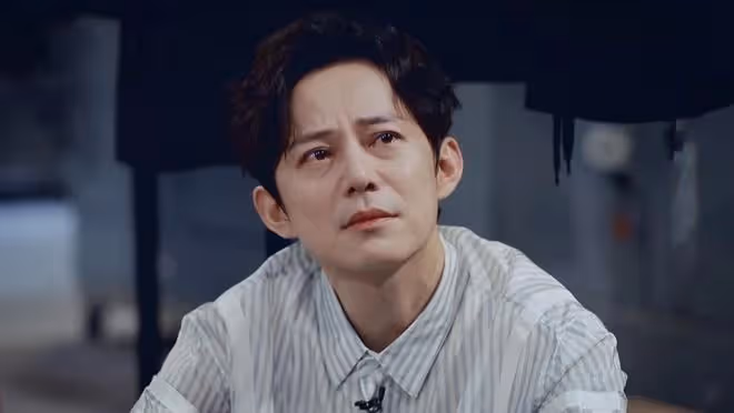 何炅烏鎮低調拍攝引關注,不老容顏再成焦點,魅力依舊引發熱議