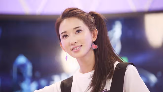 林志玲近照曝光,不老女神也顯歲月痕跡,網友:花期雖短優雅永存