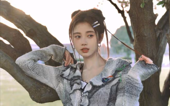 趙露思顏值風波引熱議,鞠婧禕美商逆襲,明星顏值背後的秘密揭曉