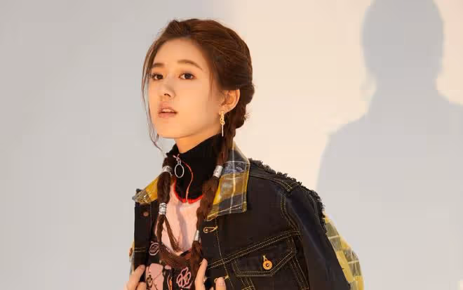 趙露思顏值風波引熱議,鞠婧禕美商逆襲,明星顏值背後的秘密揭曉