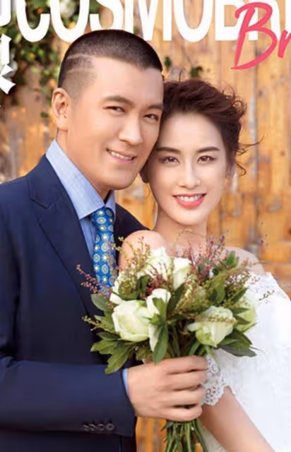 黃聖依脖子後神秘紋身曝光,網友熱議:真愛痕跡還是過往雲煙?