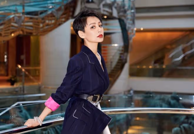 寧靜節目爆料女演員評獎內幕,直言哭戲非唯一,引發演技標準討論