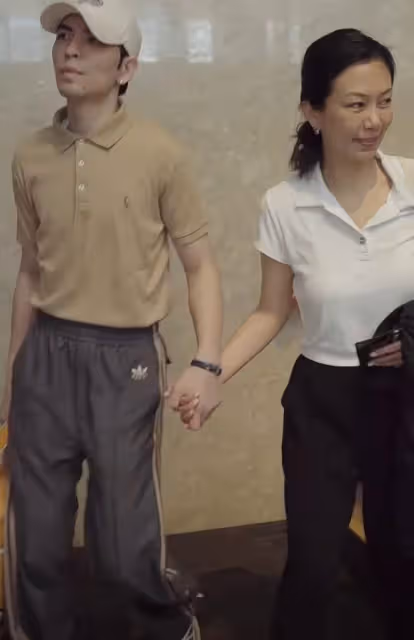 糖度超標！蕭敬騰帶51歲老婆度蜜月，林有慧蹦蹦跳跳被寵成小姑娘