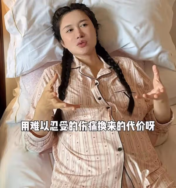 張紀中老婆曬四胎剖腹產傷口，直言刀口是母親的勳章，母愛好偉大
