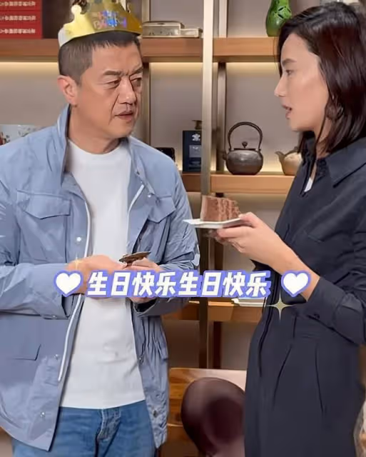 李亞鵬老婆重回模特賽道,帶2歲女兒一起走秀,夏夏不怯場超級棒