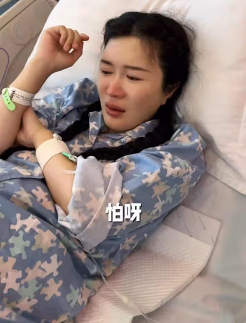 73歲張紀中四胎得女，一家六口全家福首曝光，小龍珠露正臉像爸爸