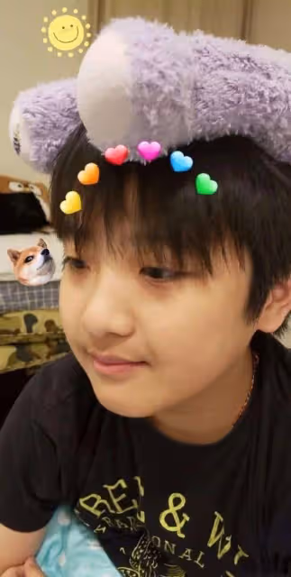 吳鎮宇曬16歲兒子,費曼瘦一大圈變小型男,和王嘉爾同框身高搶鏡