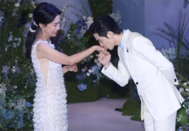 蕭敬騰大婚!與51歲林有慧當眾擁吻,夫妻約定8輩子相愛好感人