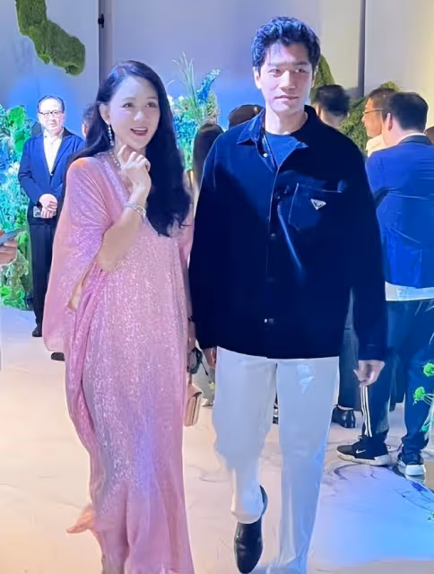 蕭敬騰大婚！與51歲林有慧當眾擁吻，夫妻約定8輩子相愛好感人