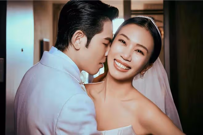 蕭敬騰大婚！與51歲林有慧當眾擁吻，夫妻約定8輩子相愛好感人