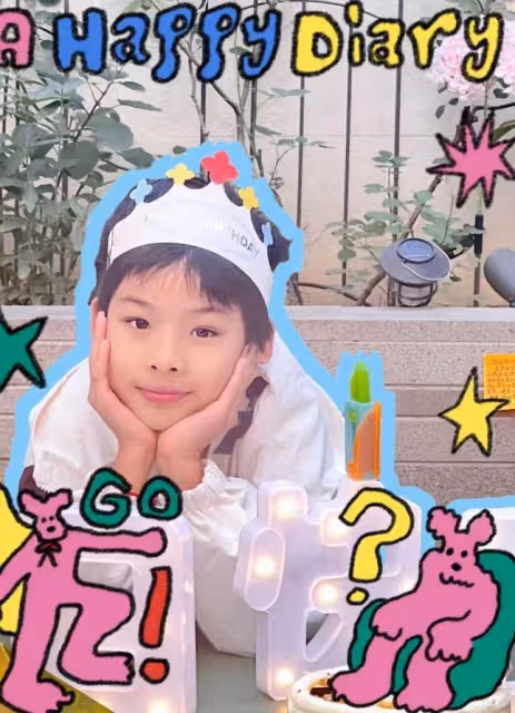劉璇慶祝兒子滿9歲,赳赳和妹妹長相隨媽媽,一家四口全是高顏值