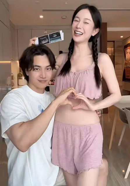 張檬官宣懷孕10周,備孕兩年多終於如願,小腹微凸孕味超足