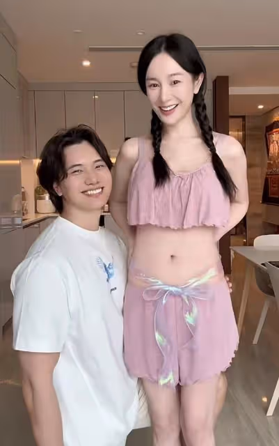 張檬官宣懷孕10周,備孕兩年多終於如願,小腹微凸孕味超足