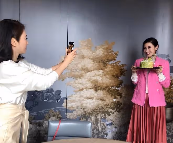 歲月不敗美人!李嘉欣曬照為黎姿慶祝53歲生日,同款凍齡顏值搶鏡
