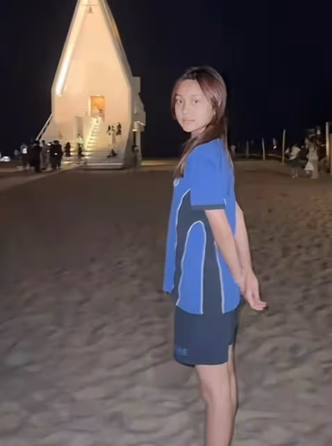 李小璐曬女兒暑假日常,大方提及前夫賈乃亮,甜馨容貌身高像爸爸