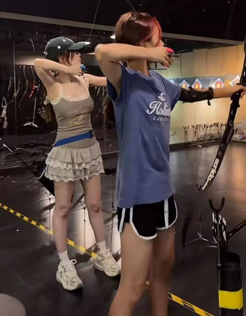 李小璐曬女兒暑假日常,大方提及前夫賈乃亮,甜馨容貌身高像爸爸
