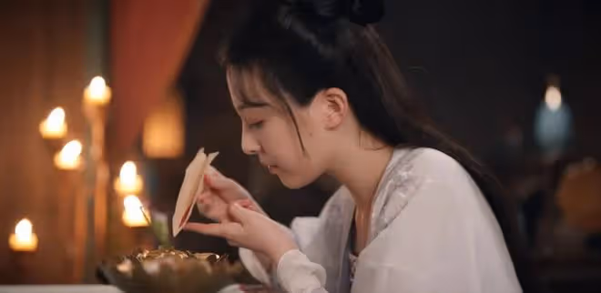 《唐朝詭事錄之西行》其實,多寶早就知道李赤在酥山中放了毒藥