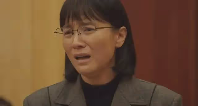 43歲小宋佳,為什麼多年無人敢娶,這下看明白了
