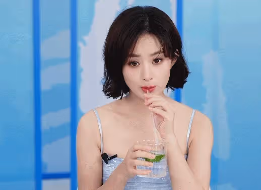 趙麗穎劉詩詩楊冪近照紛紛賣萌,可愛得五花八門美得各有千秋