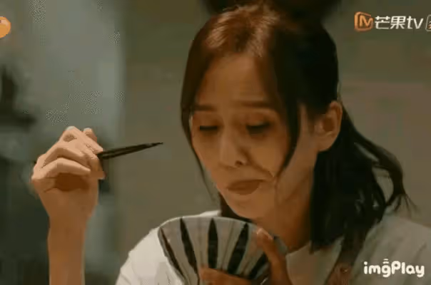 吃飯這麼難?為什麼看當紅小花們吃飯的戲,看得如鯁在喉如坐針氈