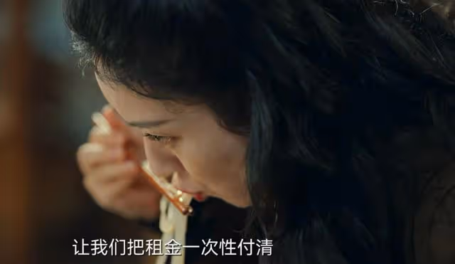 吃飯這麼難?為什麼看當紅小花們吃飯的戲,看得如鯁在喉如坐針氈
