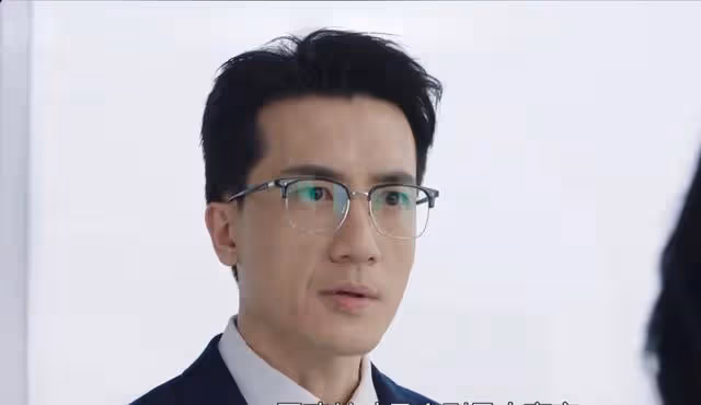 黑色月光:霍建堃才是劇中最大贏家!余滿月都是他的棋子