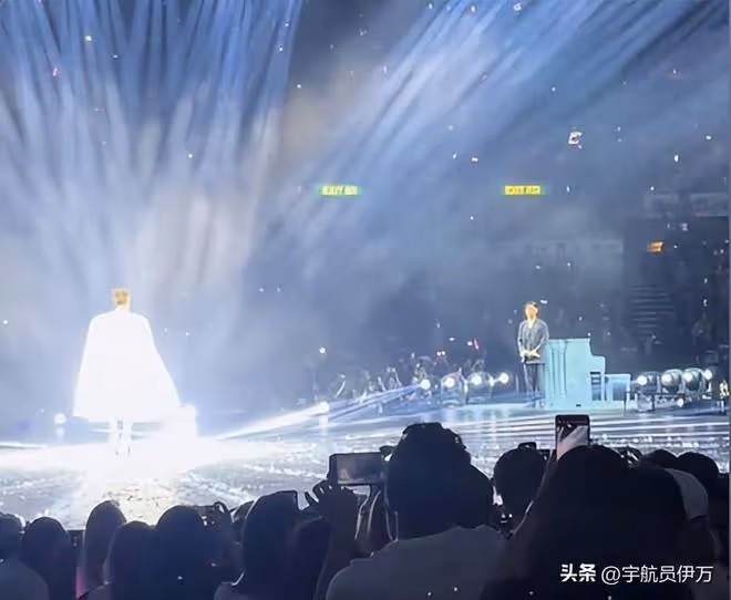 私生活混亂?為追師妹拋棄女友,婚後找小22歲女星的他,如今怎樣