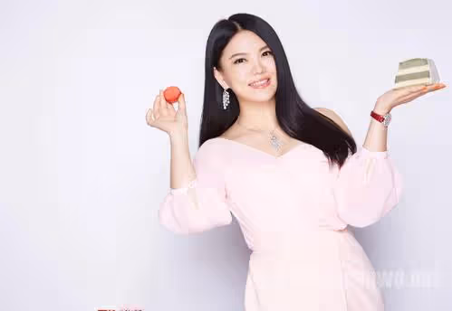 你跟李湘一樣擁有豐滿的身材，不減肥，要怎麼穿，才能更顯苗條？