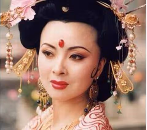 林芳兵的楊貴妃，為何就是最經典的？賈玲扮演楊貴妃，為何也還行