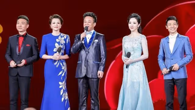 李思思作為央視顏值擔當，高級感卻欠缺，她的整體造型有何問題？
