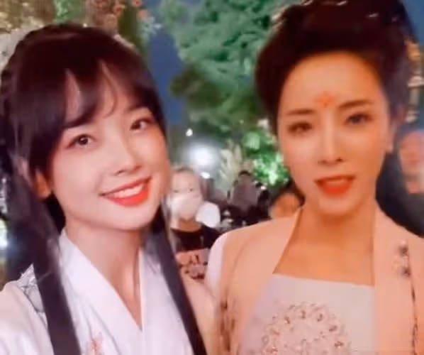 李思思作為央視顏值擔當，高級感卻欠缺，她的整體造型有何問題？
