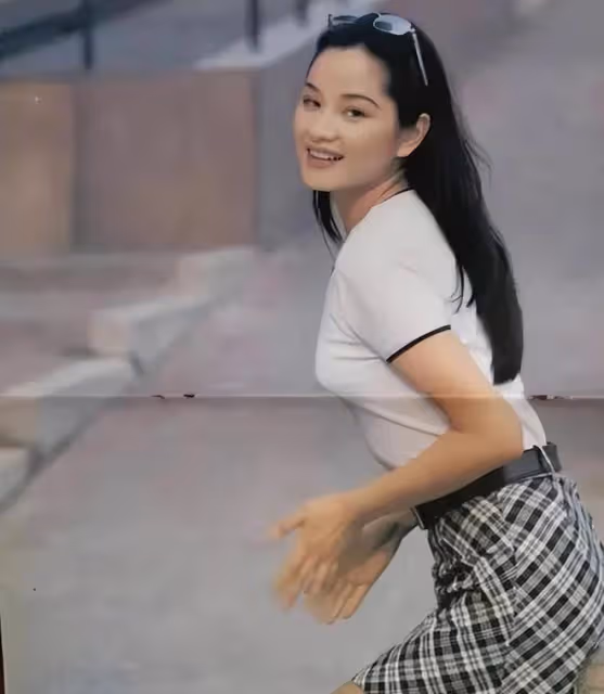 初代國模瞿穎，不僅僅是超模，顏值演技主持等都是頂呱呱的！