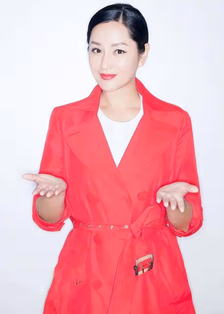 初代國模瞿穎，不僅僅是超模，顏值演技主持等都是頂呱呱的！