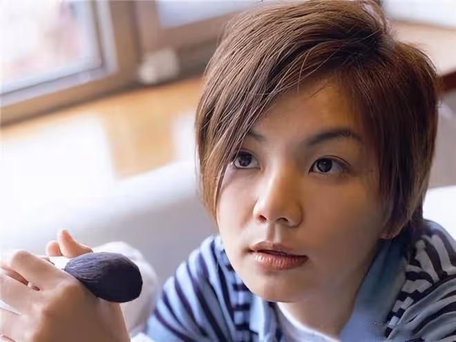 Ella陳嘉樺，為何留長發的她，反而更有女人味，更有氣場？