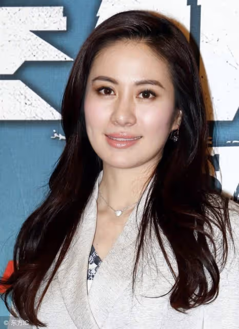 葉璇的美，為何端莊感跟英氣感，總是很明顯？