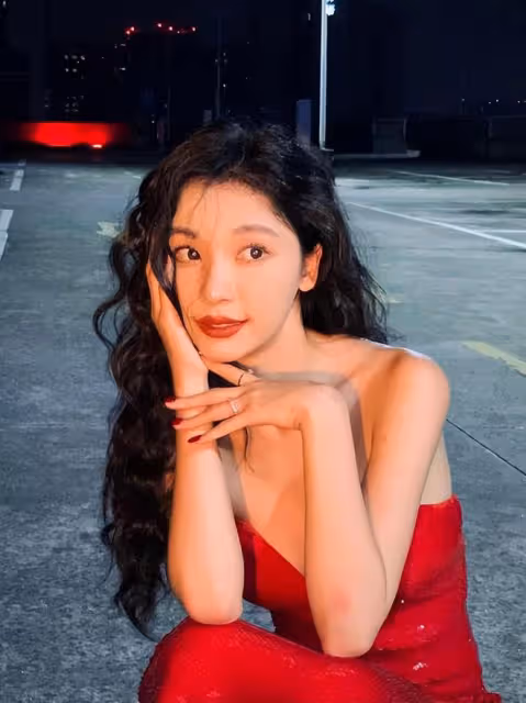 易夢玲顏值，身材比例，拍照技術都好，但為何還是給人普女感？